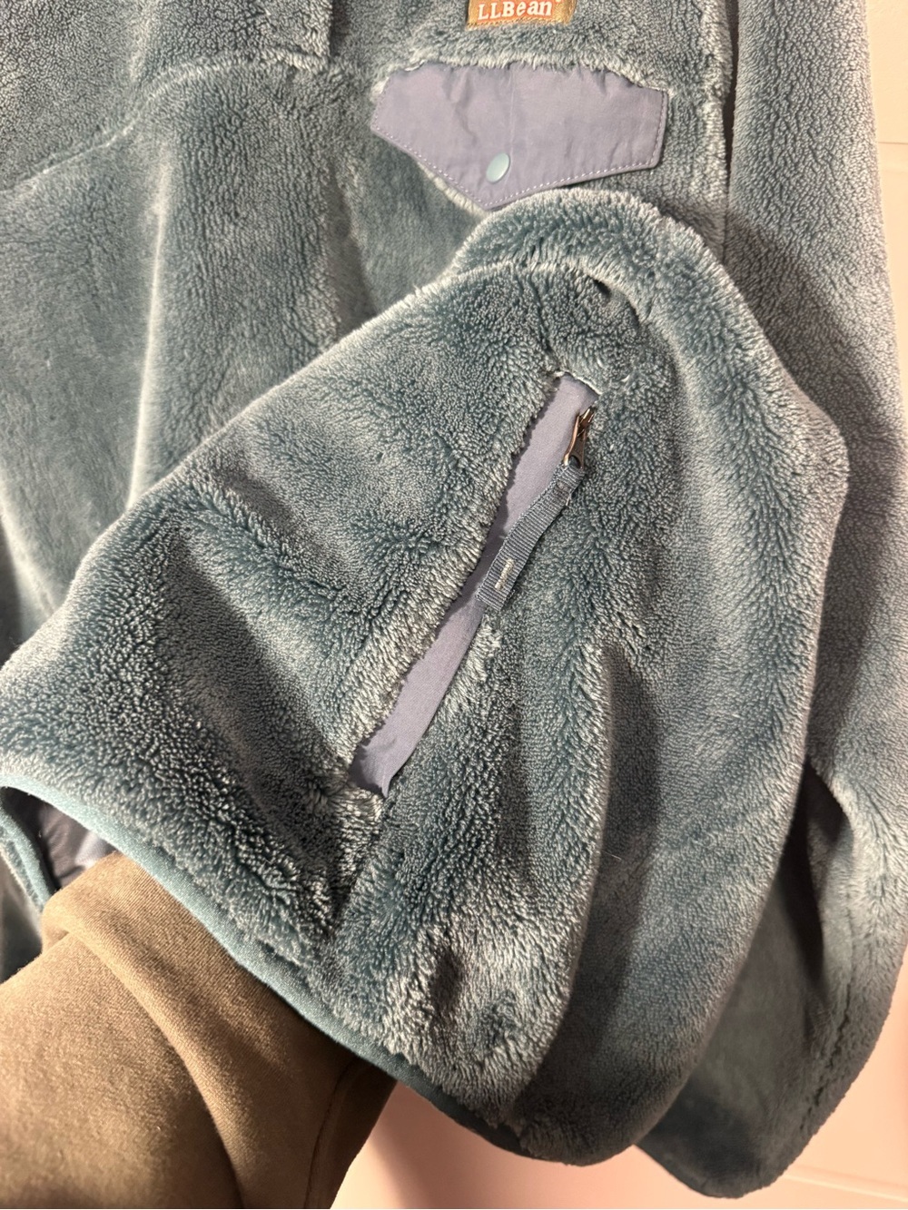 L.L.Bean Hi-Pile Fleece Pullover in a Teal - Picture 5 of 6